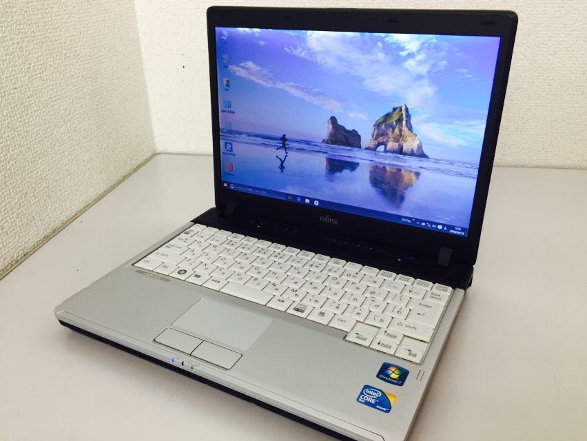 【極美品❤️】LIFEBOOK FMVA42YR/新品SSD/Windows10/