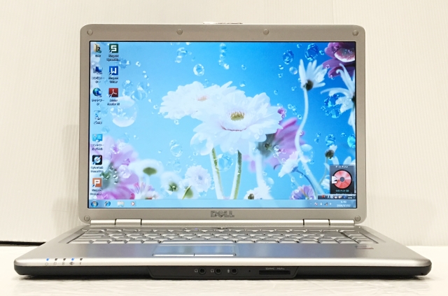 DELL INSPIRON 1525 CPU:Core2Duo T7250 2.0GHz/メモリ:4GB/HDD:160GB