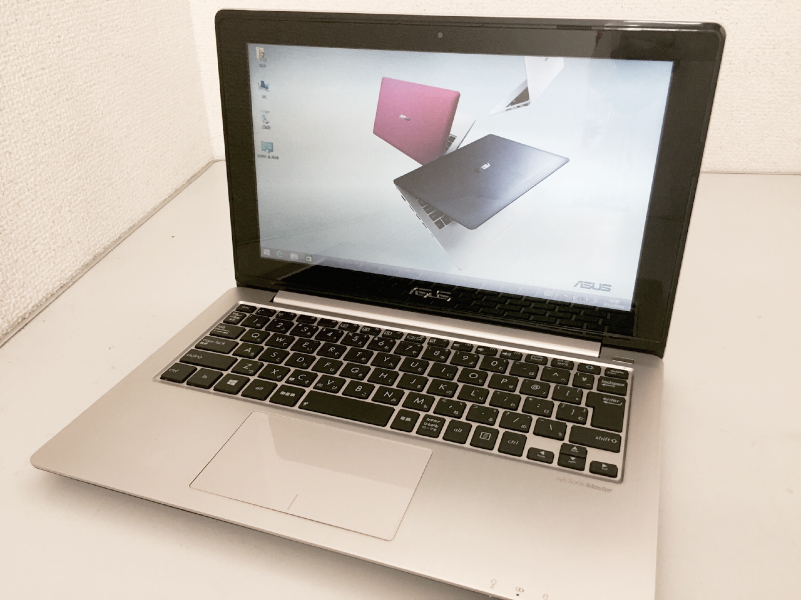 ASUS VivoBook X202E-CT3217G(ｼｬﾝﾊﾟﾝｺﾞｰﾙﾄﾞ） CPU:Core i3 3217U 1.8