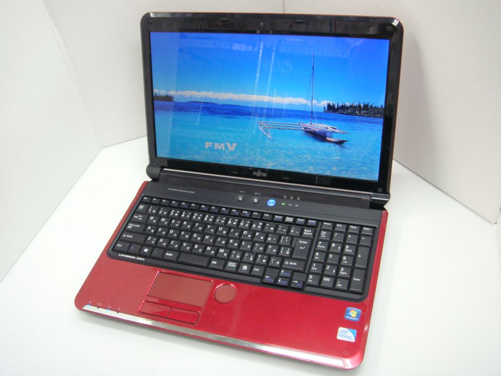 富士通 LIFEBOOK AH52/C CPU：Pentium R6200 2.13GHz /メモリ： 4GB