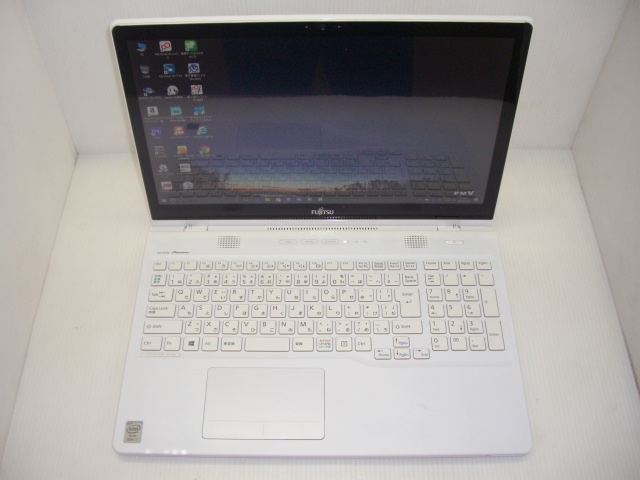 富士通 LIFEBOOK AH77/M 富士通 LIFEBOOK AH77/M 中古ノートパソコンが