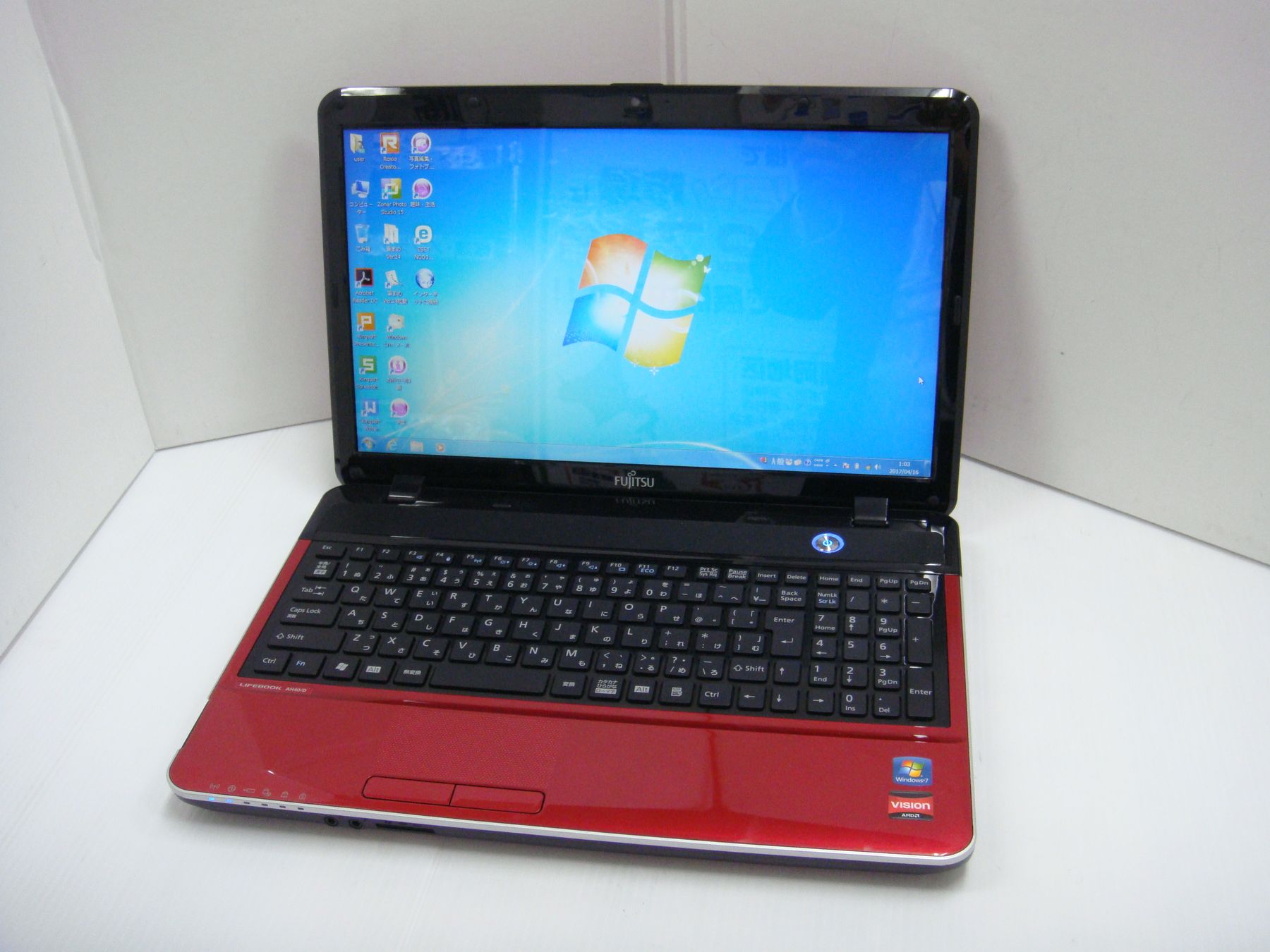 富士通 LIFEBOOK AH40/D CPU：AMD E-350 Prosesser 1.60GHz/メモリ