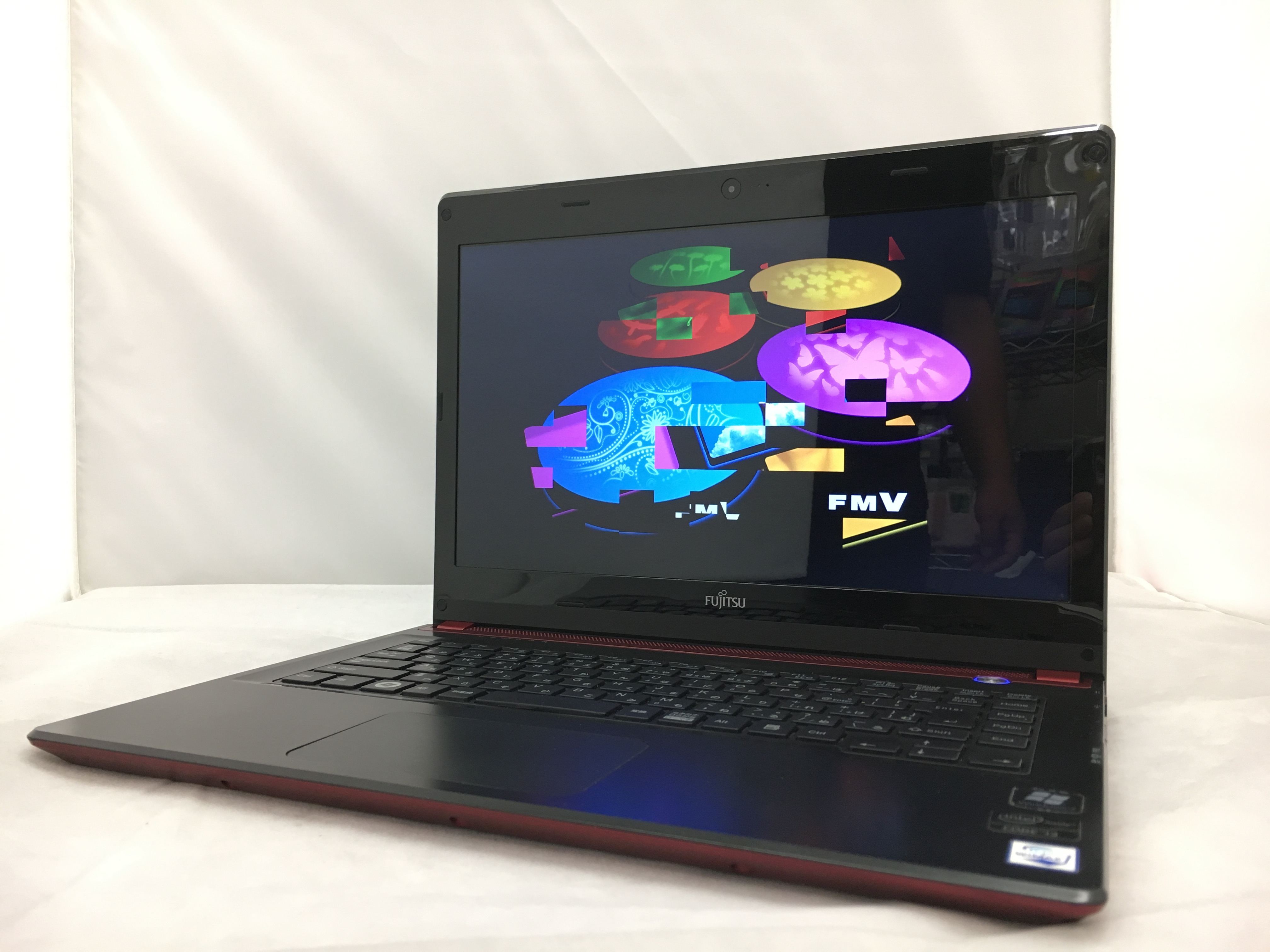 FUJITSU LifeBook UH55/H Core i3-