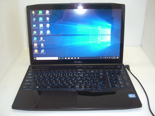 富士通 LIFEBOOK AH77/K 富士通 LIFEBOOK AH77/K 中古ノートパソコンが