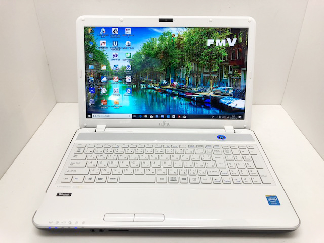 富士通 LIFEBOOK AH30/L CPU:Celeron 1005M 1.9GHz / メモリ:4GB / HDD