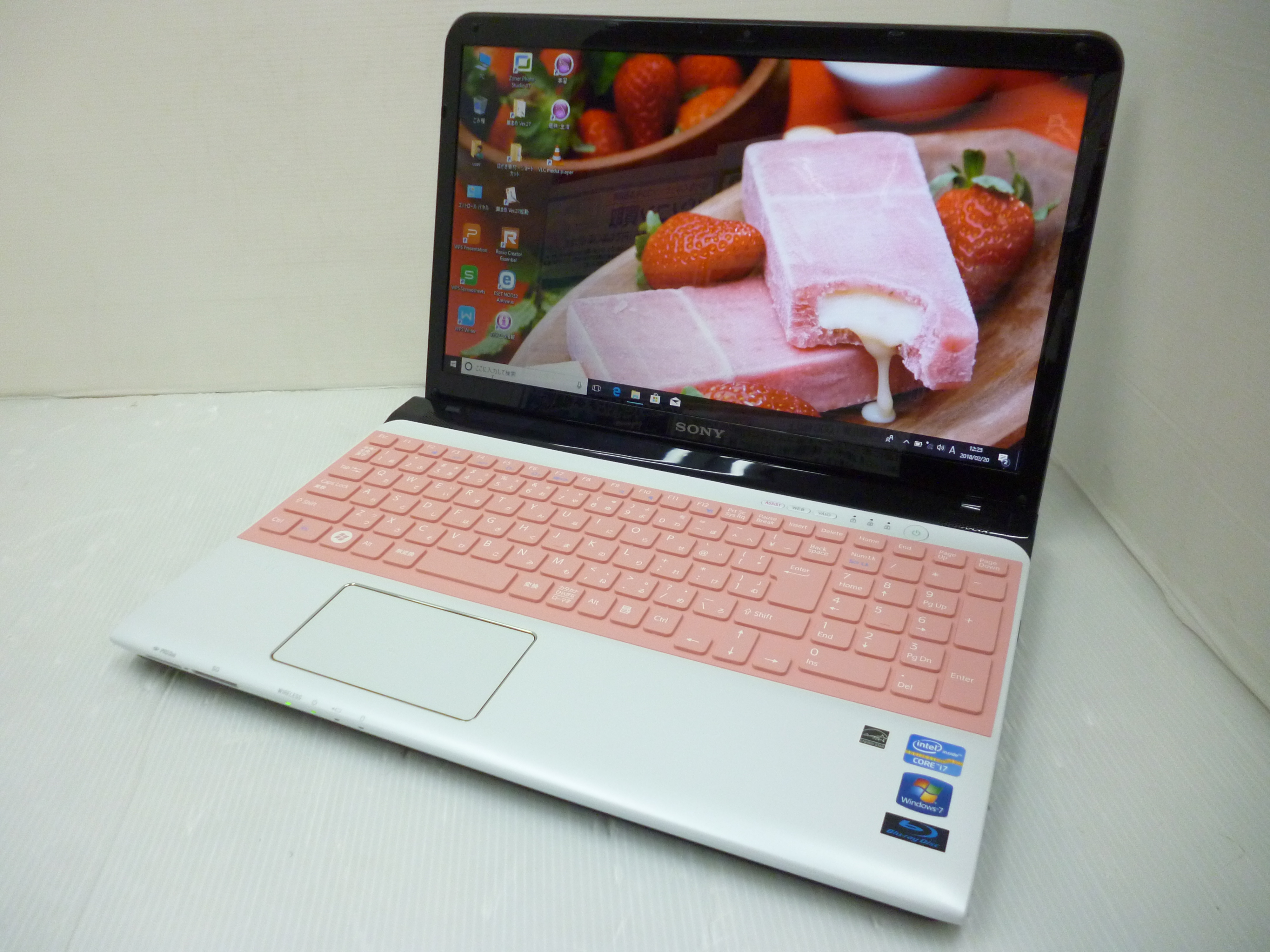 VAIO SVE15118FJW Core i7、ブルーレイ搭載