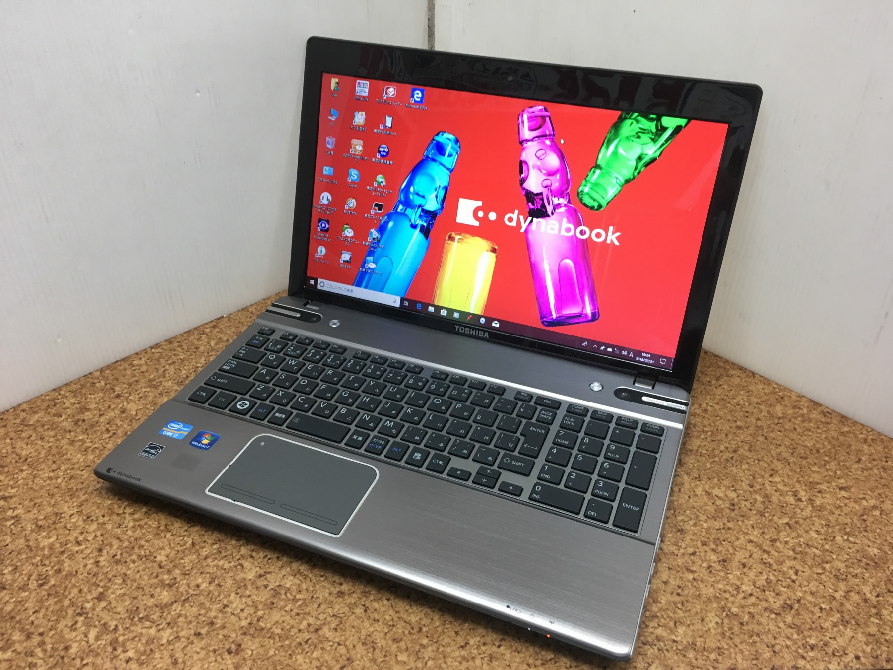 ☆TOSHIBA ノートパソコン T552/58FBD