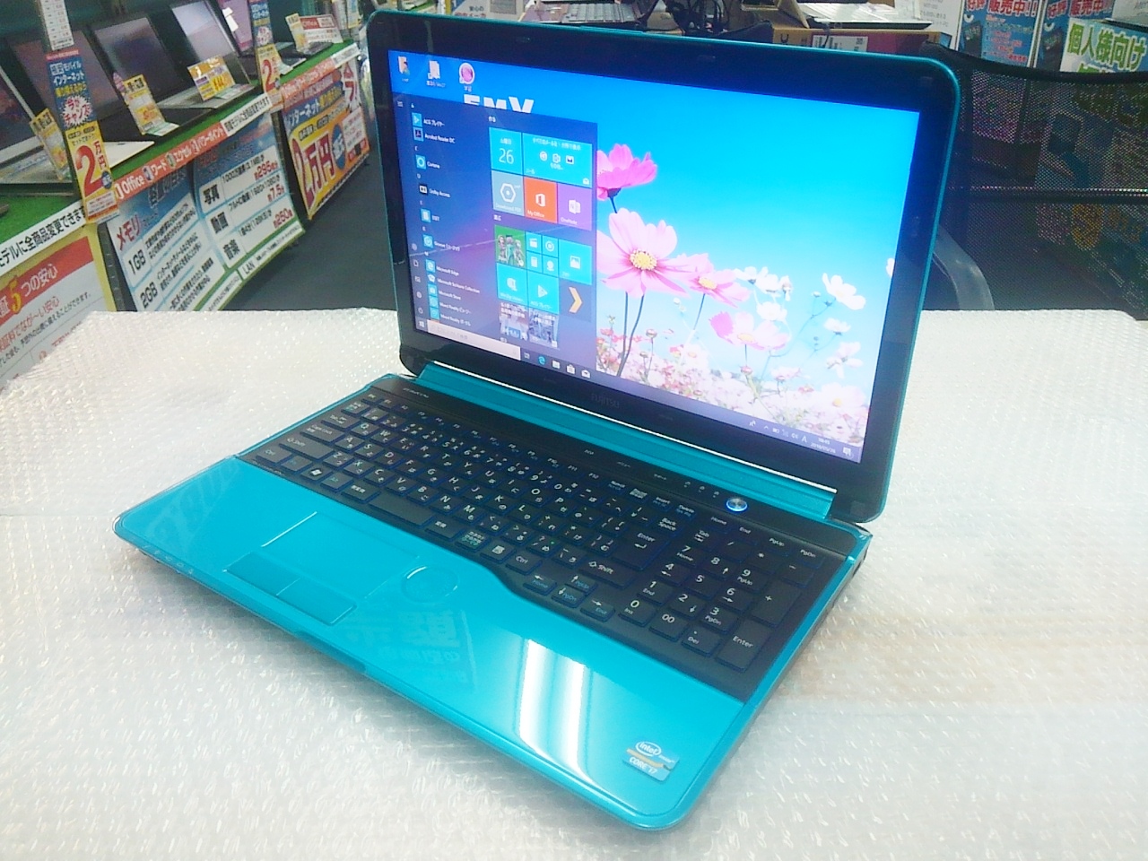 Fujitsu LIFEBOOK AH56/H Intel Core i7 3610QM 2.30GHz SSD