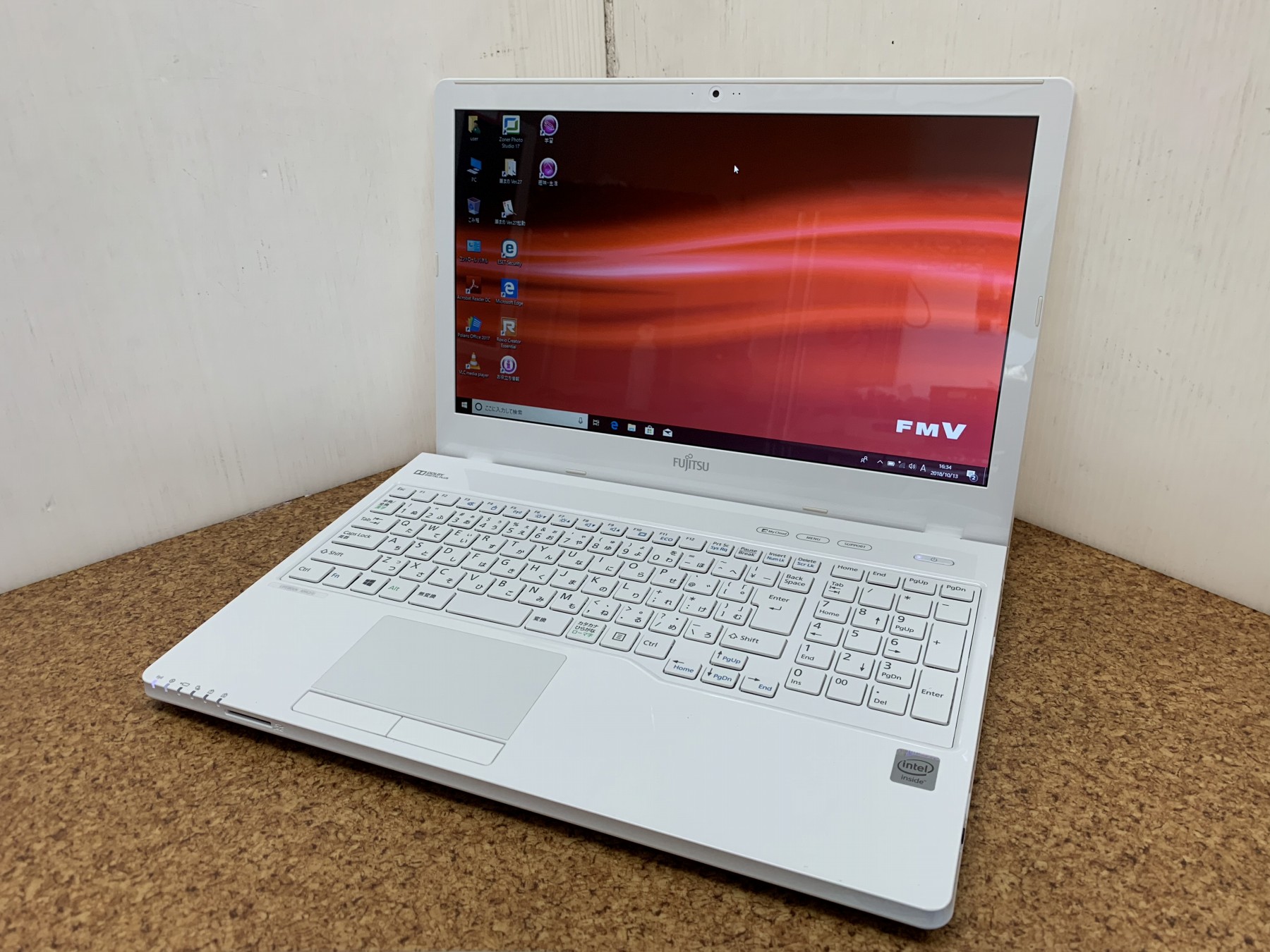 富士通 LIFEBOOK AH42/U CPU：Celeron 3205U 1.5GHz / メモリ：4GB / HDD：1TB / DVD