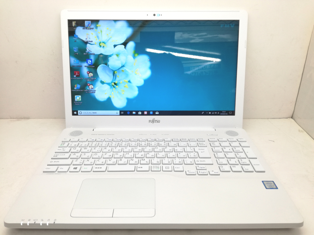 富士通 LIFEBOOK AH50/C2 CPU：Corei7-7700HQ 2.8GHz / メモリ：4GB 