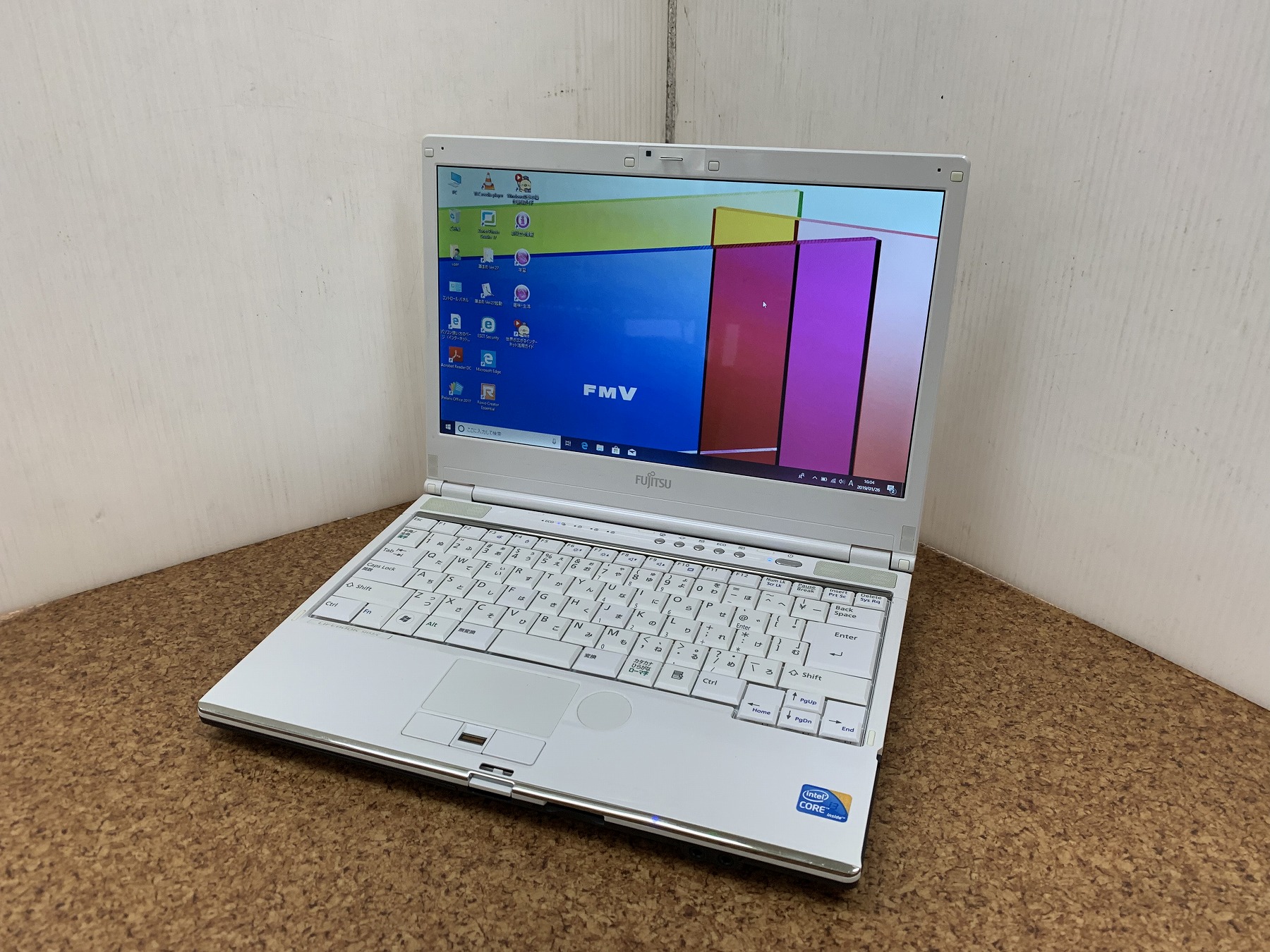 富士通 LIFEBOOK SH53/C CPU：Core i3 2.53GHz / メモリ：4GB / HDD：640GB / DVDマルチ /  13.3