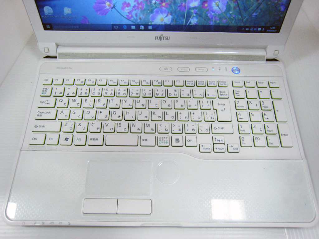 Fujitsu FMV-LIFEBOOK AH54/E Intel Core i3-2330M 2.2GHz SSD 240GB RAM 8GB