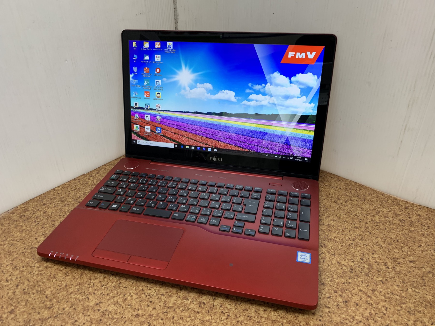 富士通 LIFEBOOK AH77/Y CPU：Core i7 6700HQ 2.6GHz / メモリ：8GB