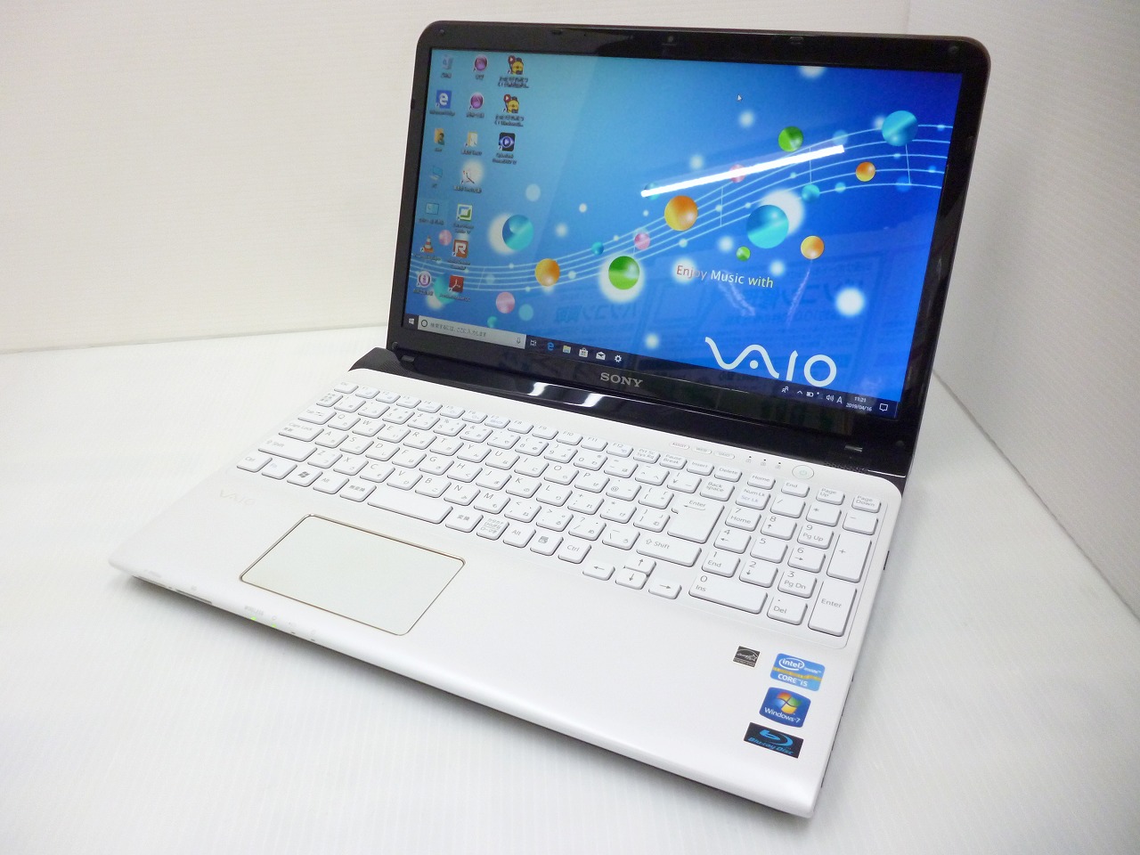 SONY VAIO SVE15117FJW CPU:Corei5 2450M 2.50GHz/メモリ:8GB/SSD