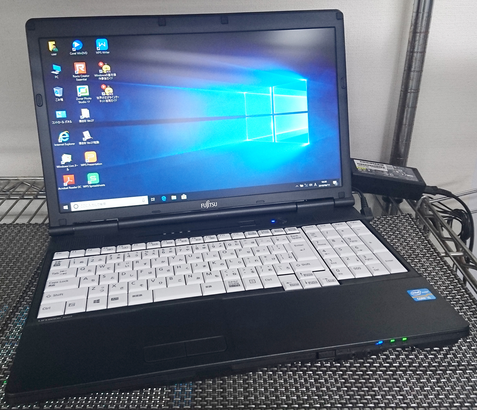 富士通 FMV-A572/F CPU：Core i5-3320M 2.60GHz / メモリ：4GB / HDD