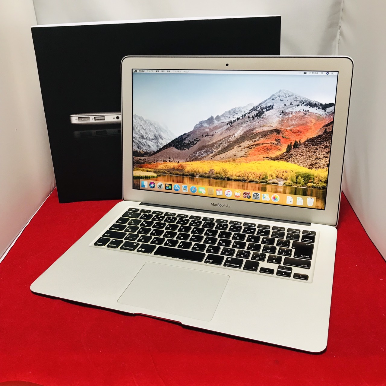 Apple MacBook Air Core i5 ノートパソコン （O57）