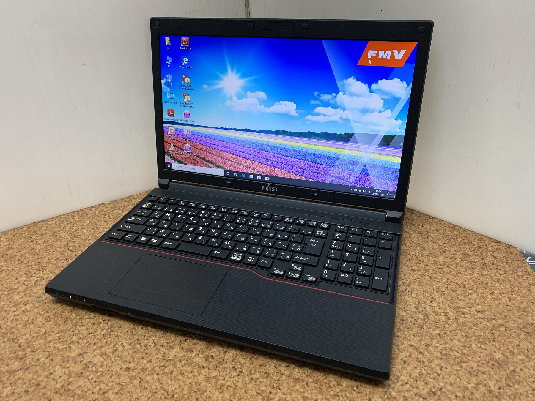 富士通 LIFEBOOK A574/H CPU：Core i3 4000M 2.5GHz / メモリ：4GB