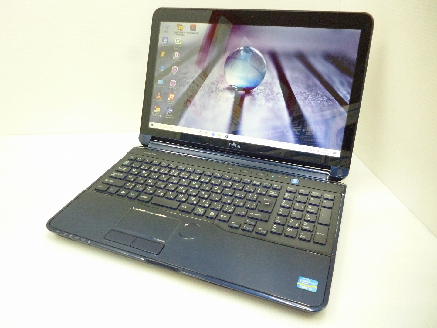 富士通 LIFEBOOK AH56/E CPU:Corei5 2520M 2.5GHz/メモリ:8GB/SSD ...