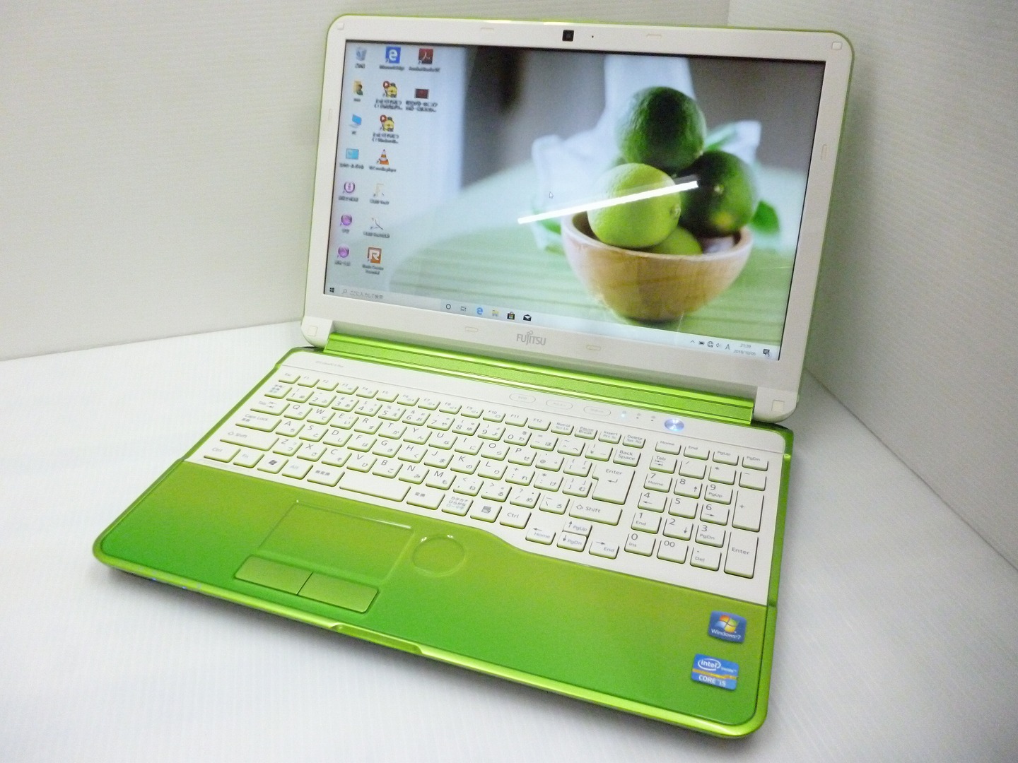 富士通 LIFEBOOK AH54/G CPU:Corei5 2450M 2.50GHz/メモリ:8GB/HDD