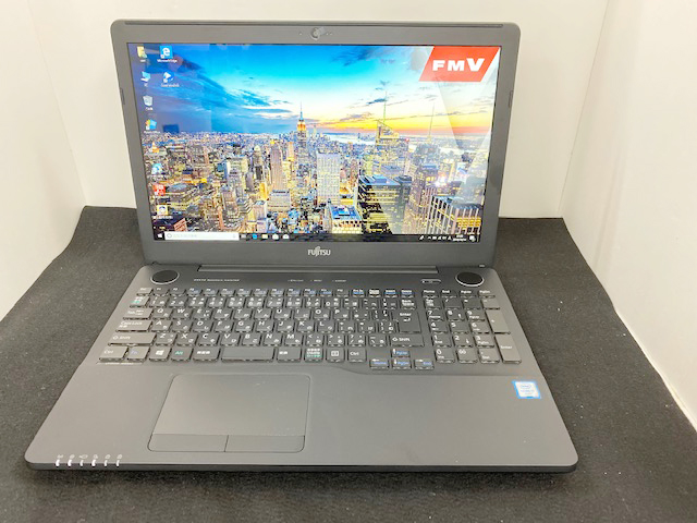 富士通 LIFEBOOK AH53/A3 CPU:Corei7-6700HQ 2.6GHz / メモリ:8GB