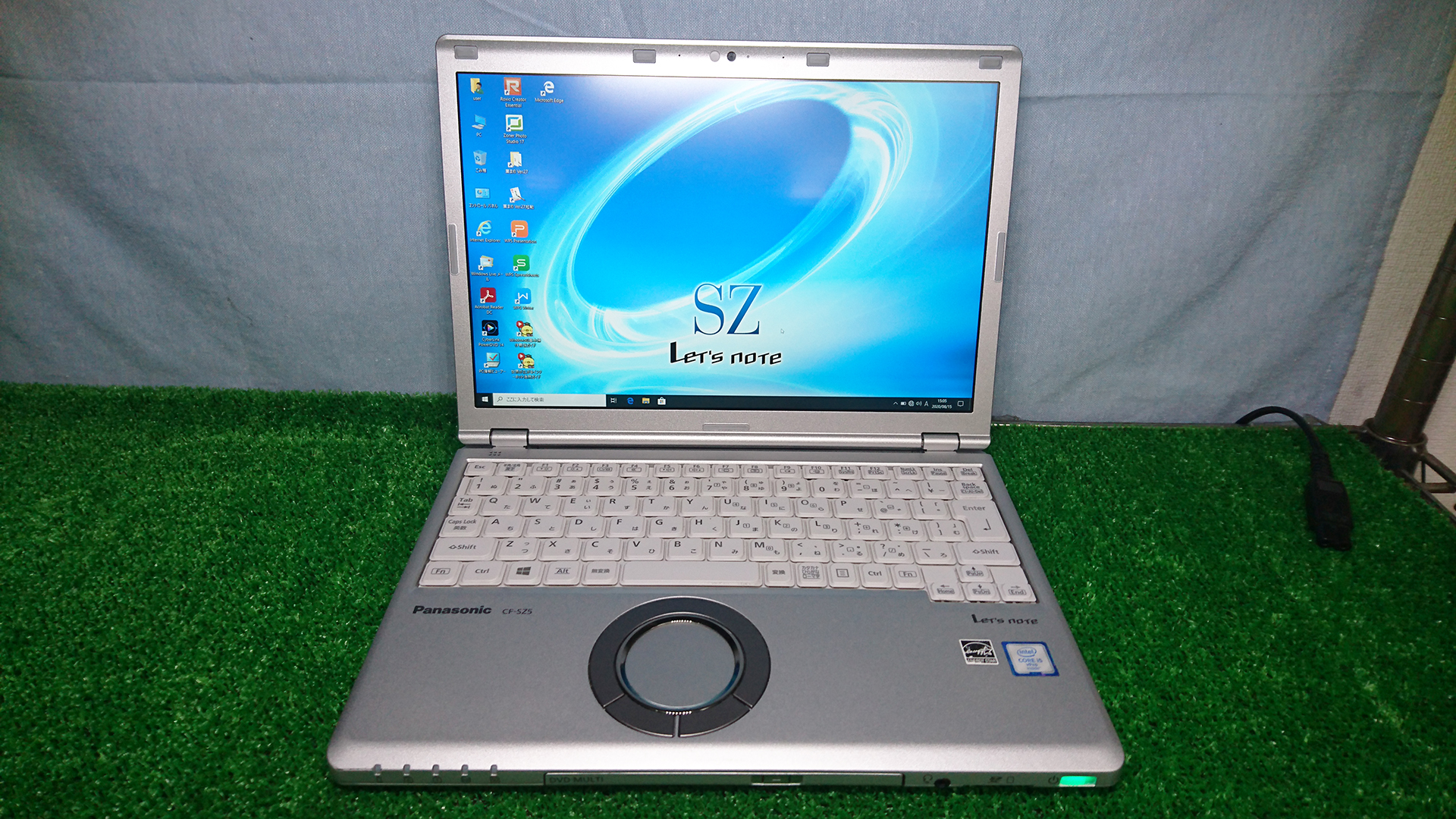Panasonic Let's note CF-SZ5 CPU：Core i5-6300U 2.4GHz / メモリ
