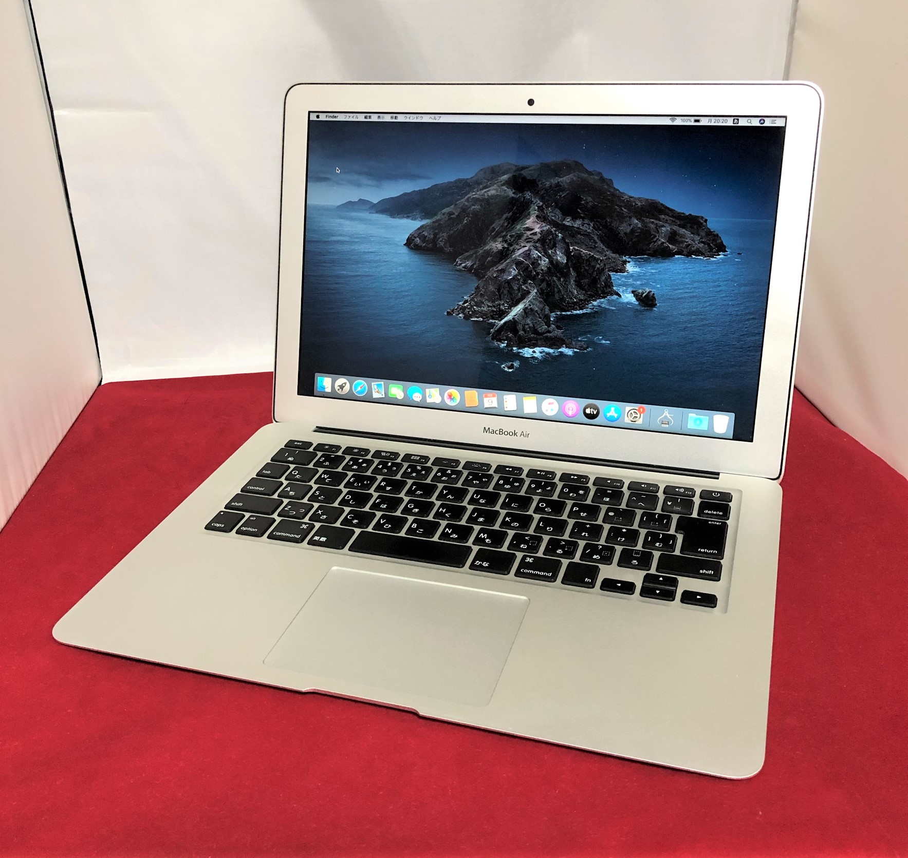 Apple MacBook Air 1300 13.3 MD760J/A MacOS 10.15 (Catalina)/ CPU