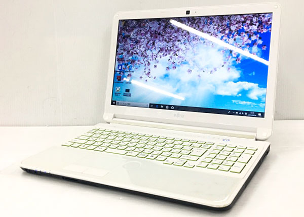 富士通lifebook ノートパソコン 品 Windows10 AH54/G