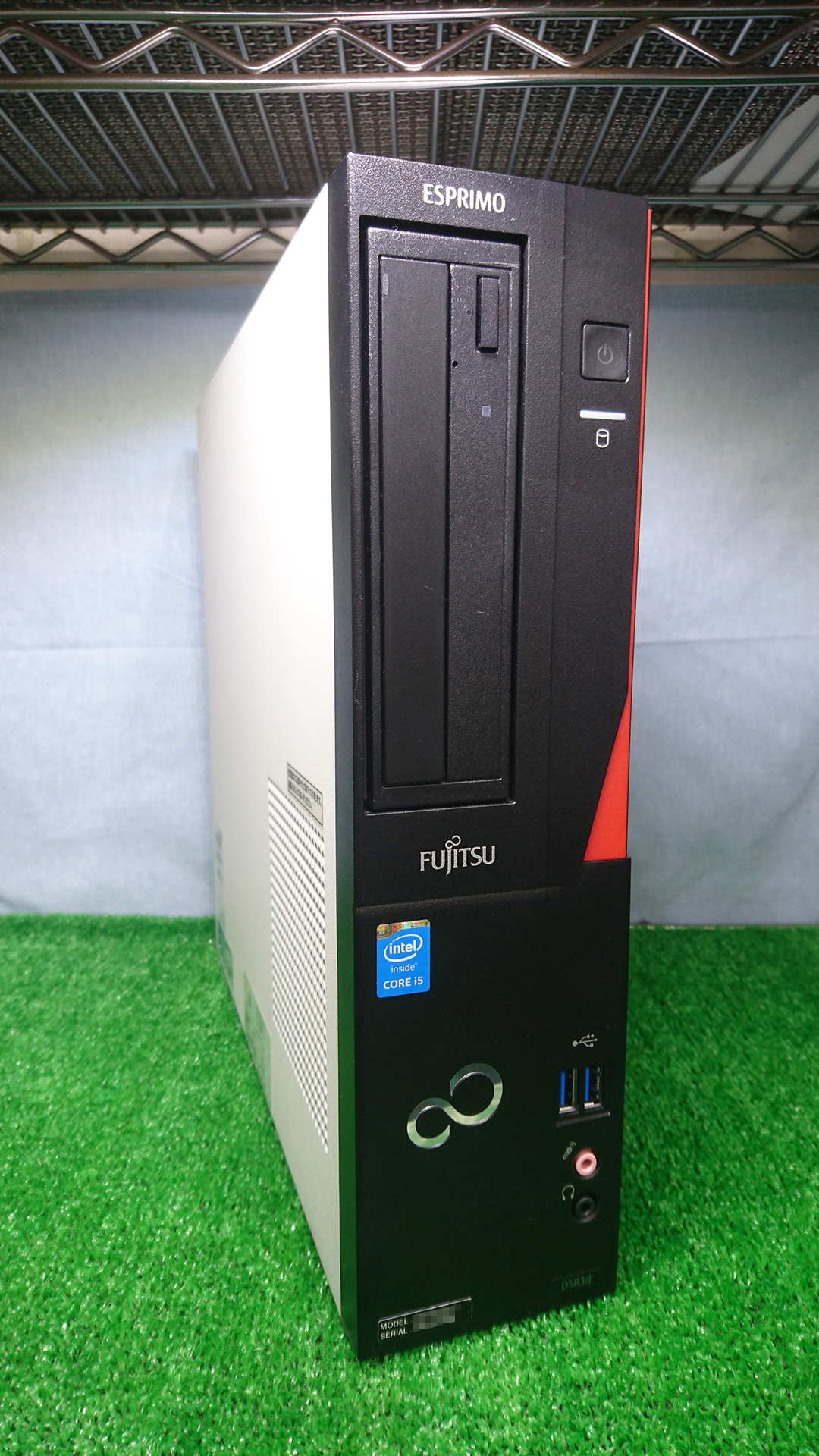 富士通 FMV-D583/J CPU：Core i5-4460 3.2GHz / メモリ：8GB / SSD