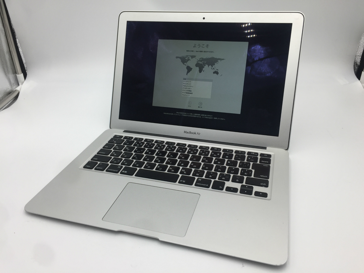 Apple MacBook Air A1369 CPU:Intel Core i5 1.7GHz / メモリ:4GB 