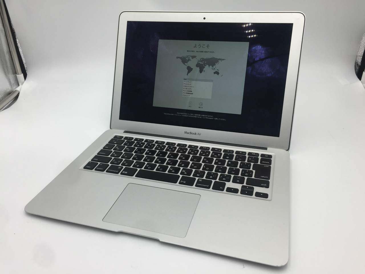 【人気】MacBook Air 13インチA1369 i5 1.7GHz