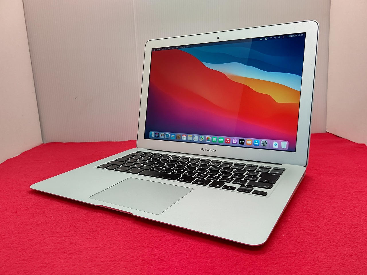 Apple MacBook Air A1466 (CPU:Corei5/メモリ:8GB/SSD128GB/ドライブ:非搭載/画面サイズ:13.