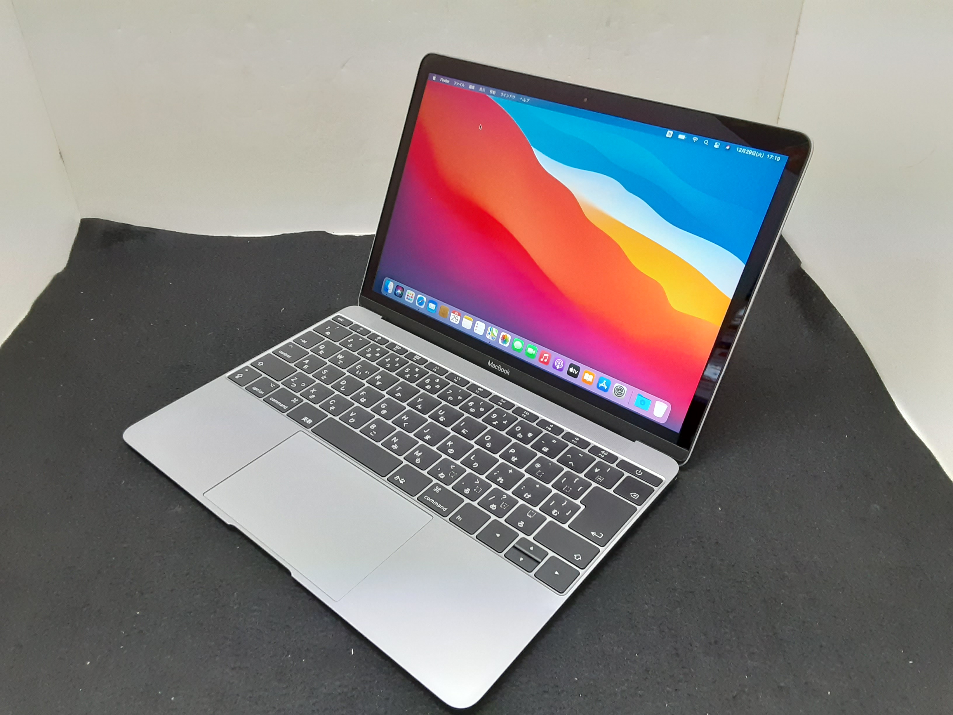 Apple Macbook A1534 late2017 CPU:Corem3 1.2GHz / メモリ:8GB / SSD