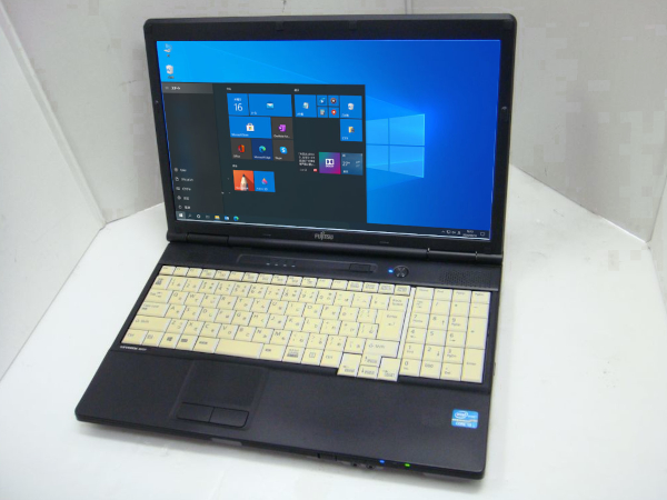 富士通 LIFEBOOK A572【キーボード変色】（訳あり） CPU： Core i5