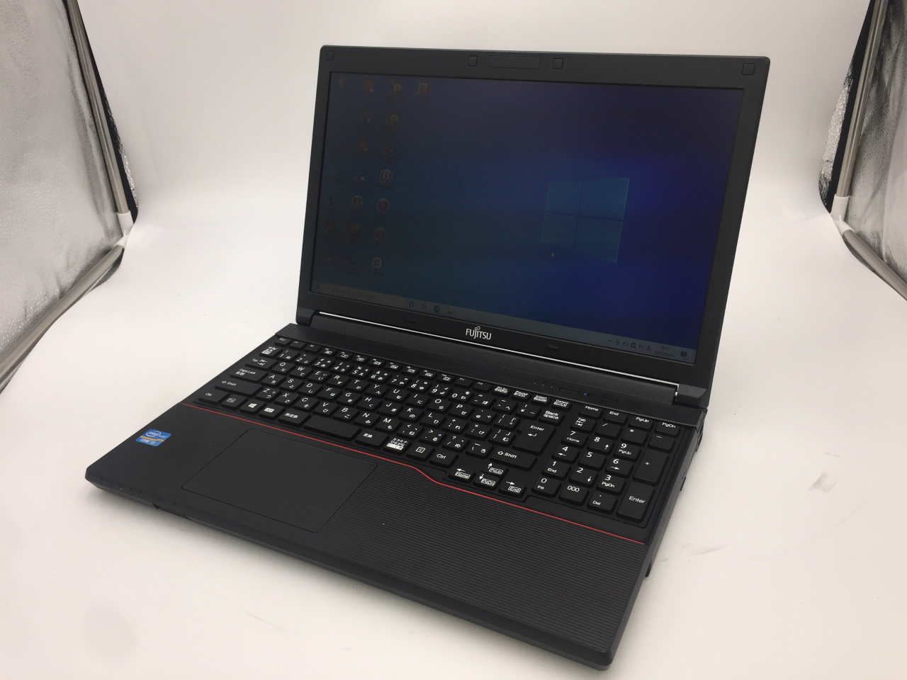 富士通 LIFEBOOK A574/KH CPU:Core i5 4310M 2.7GHz / メモリ:4GB 