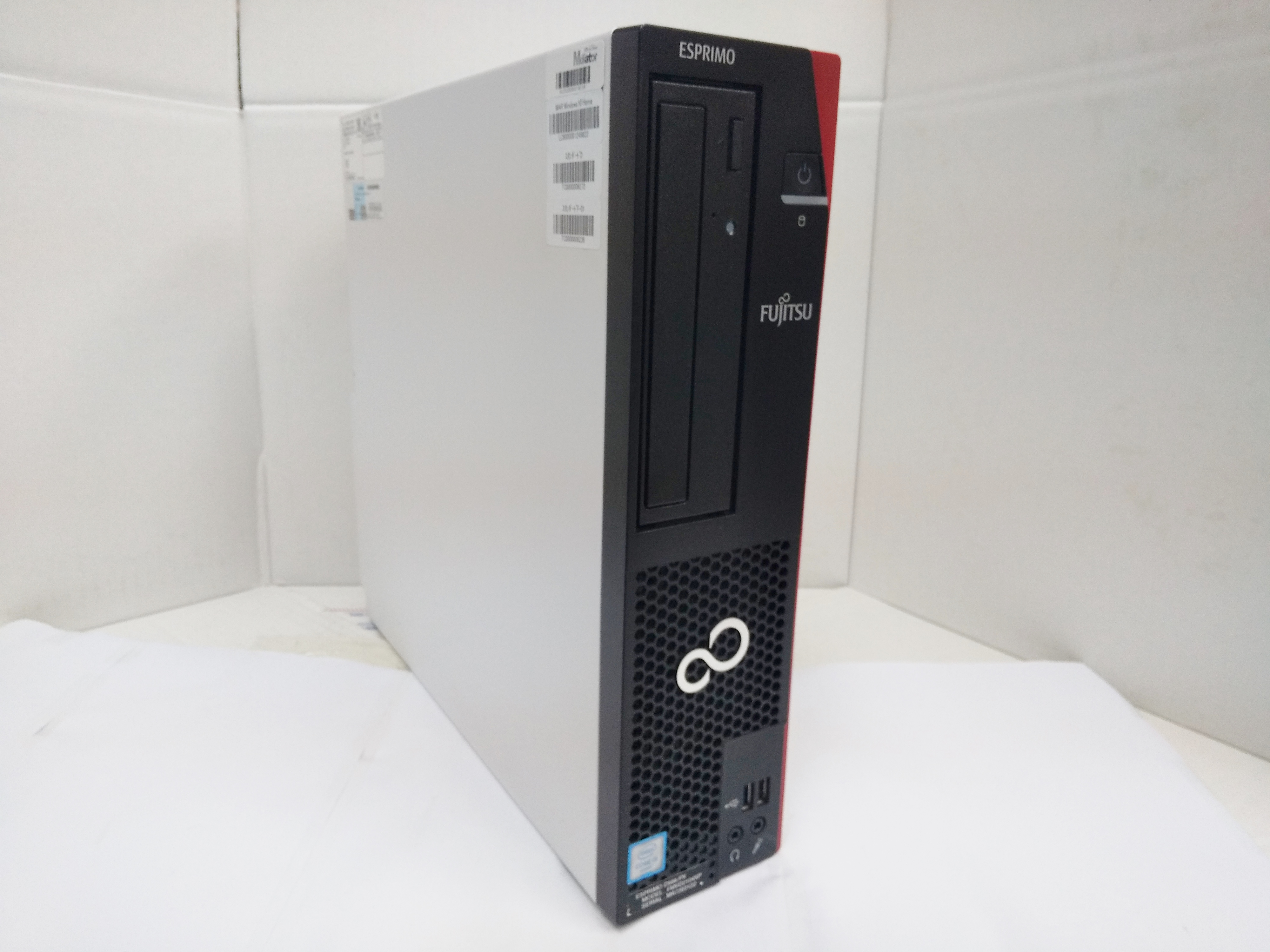 富士通 ESPRIMO D586/PX 第6世代Core i5 (Core i5-6500 3.20GHz/4GB