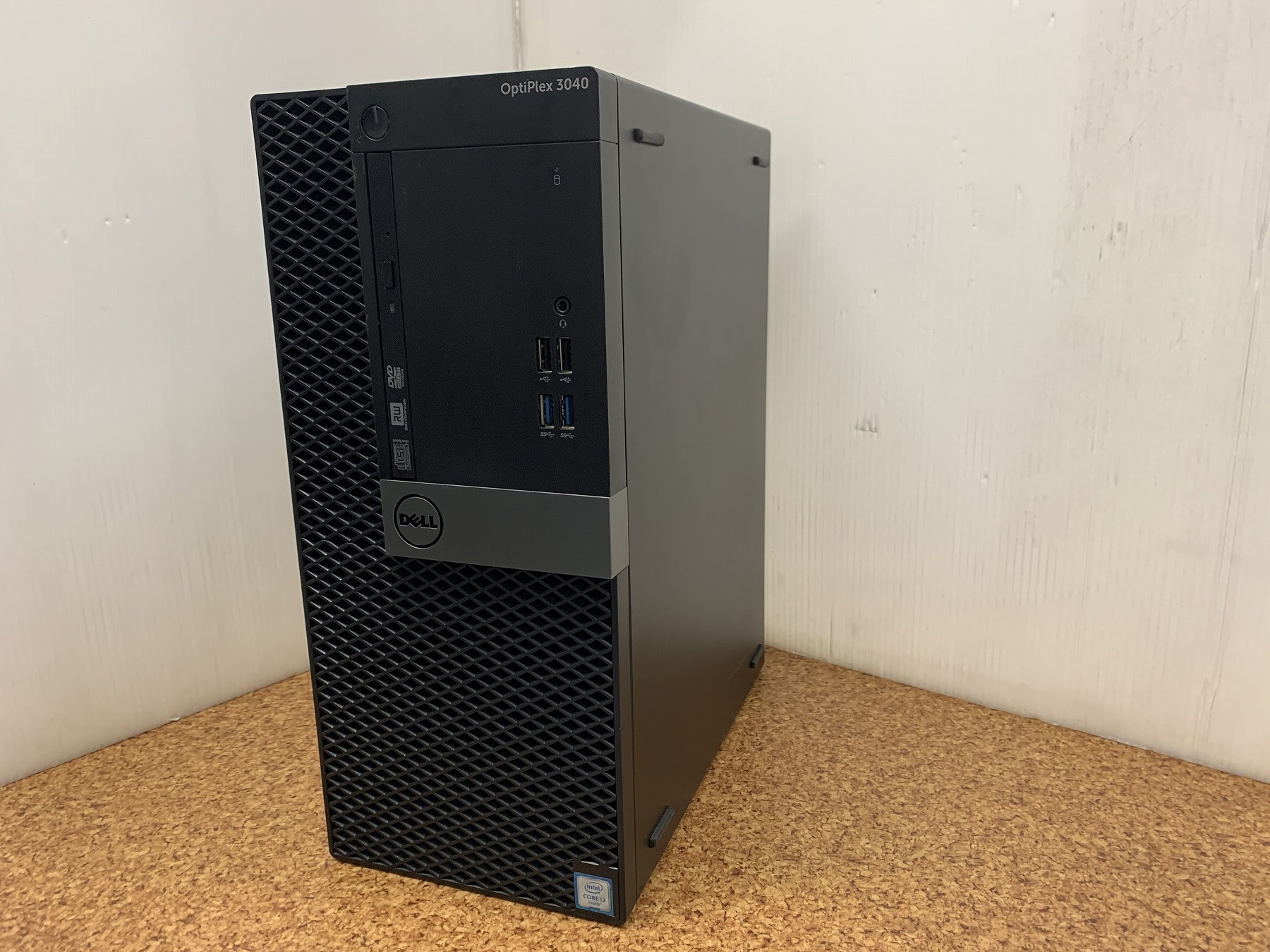 DELL OptiPlex  CPU：Core i3  3.7GHz / メモリ：8GB / SSD