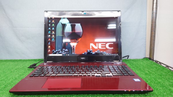 NEC LAVIE NS700/G CPU：Core i7-7500U 2.7GHz / メモリ：8GB / SSD