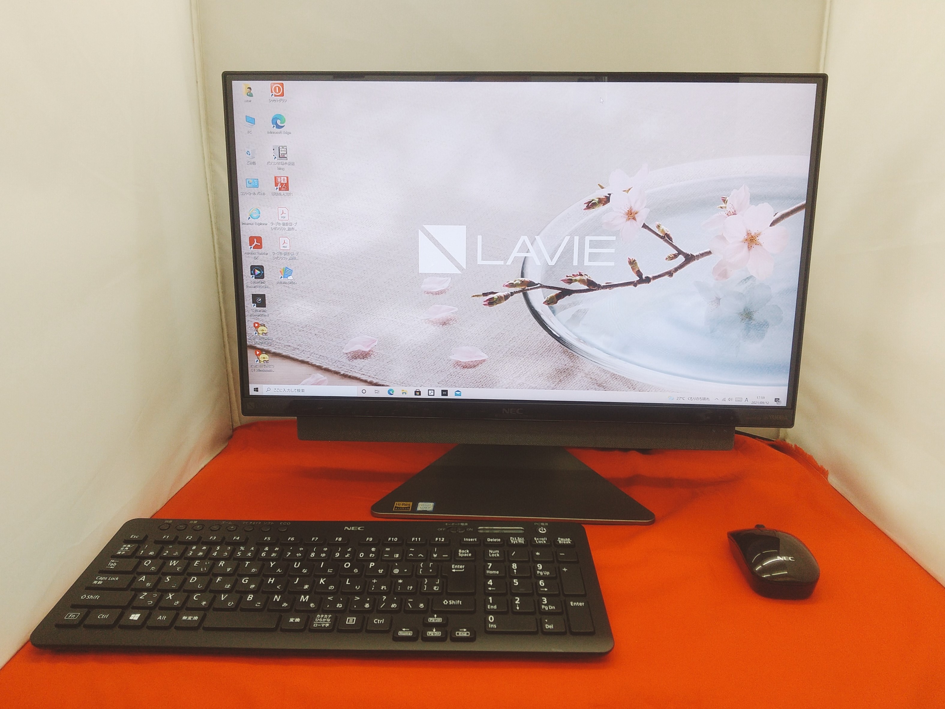 NEC LAVIE Desk All-in-one DA870/KAB Windows10 Home 64bit(内蔵