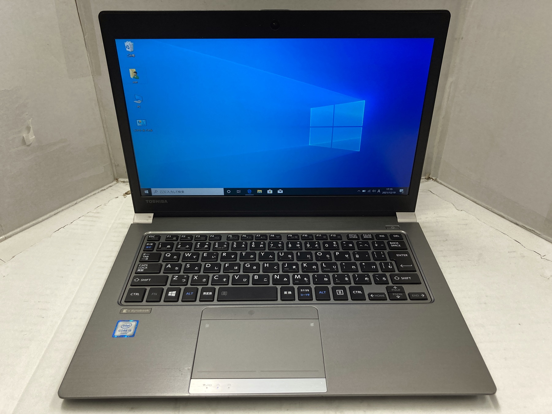 東芝 dynabook R63/D