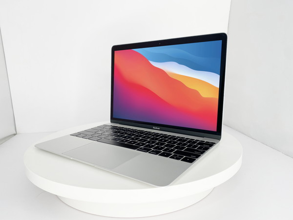 Apple MacBook Core M ノートパソコン （M20）