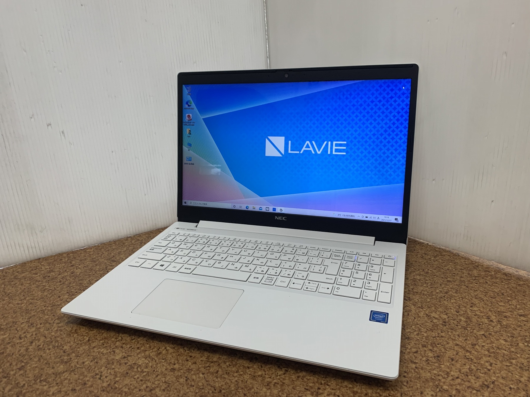 NEC LaVie NS200/R CPU：Celeron 4205U 1.8GHz / メモリ：4GB / HDD