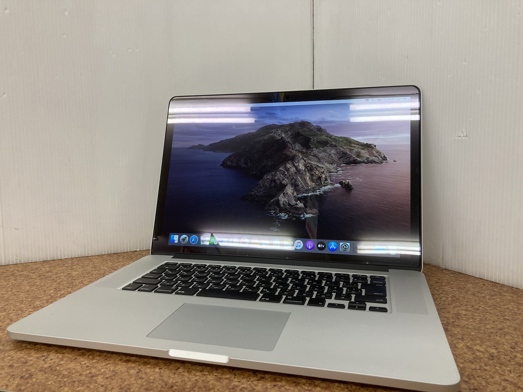 Apple MacBook Pro A1398 CPU：Core i7 2.3GHz / メモリ：8GB / SSD
