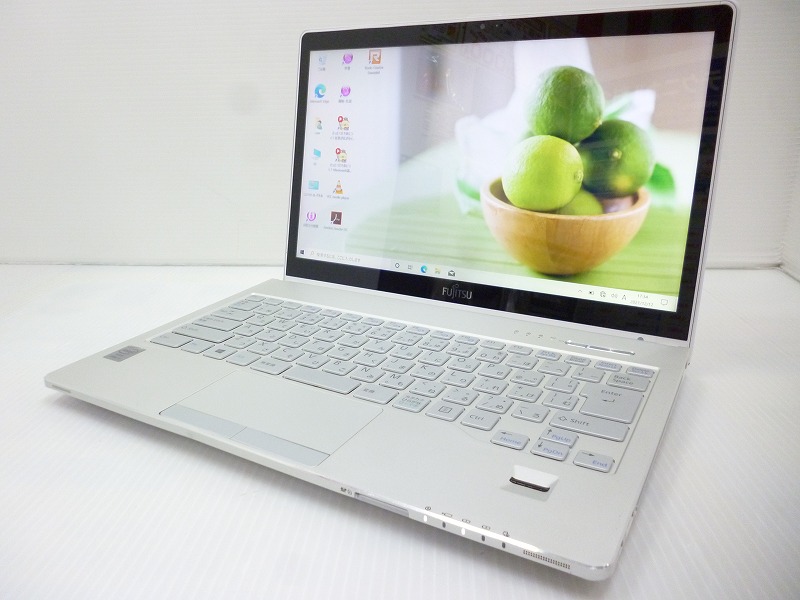 富士通 LIFEBOOK SH90/T CPU:Core i5-5200U 2.2GHz/メモリ:8GB/SSD