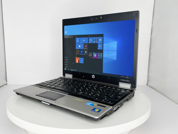 HP EliteBook 2540p CPU：Core i7 L640 2.13GHz/メモリ：4GB/HDD 