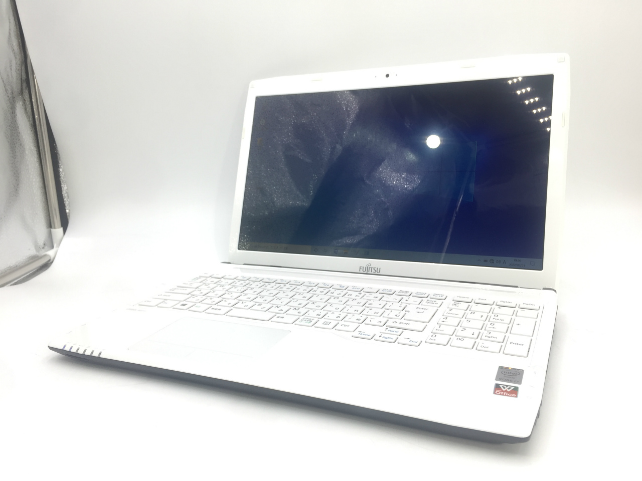 富士通 LIFEBOOK AH53/S CPU：Core i7 4712M 2.3GHz / メモリ：8GB