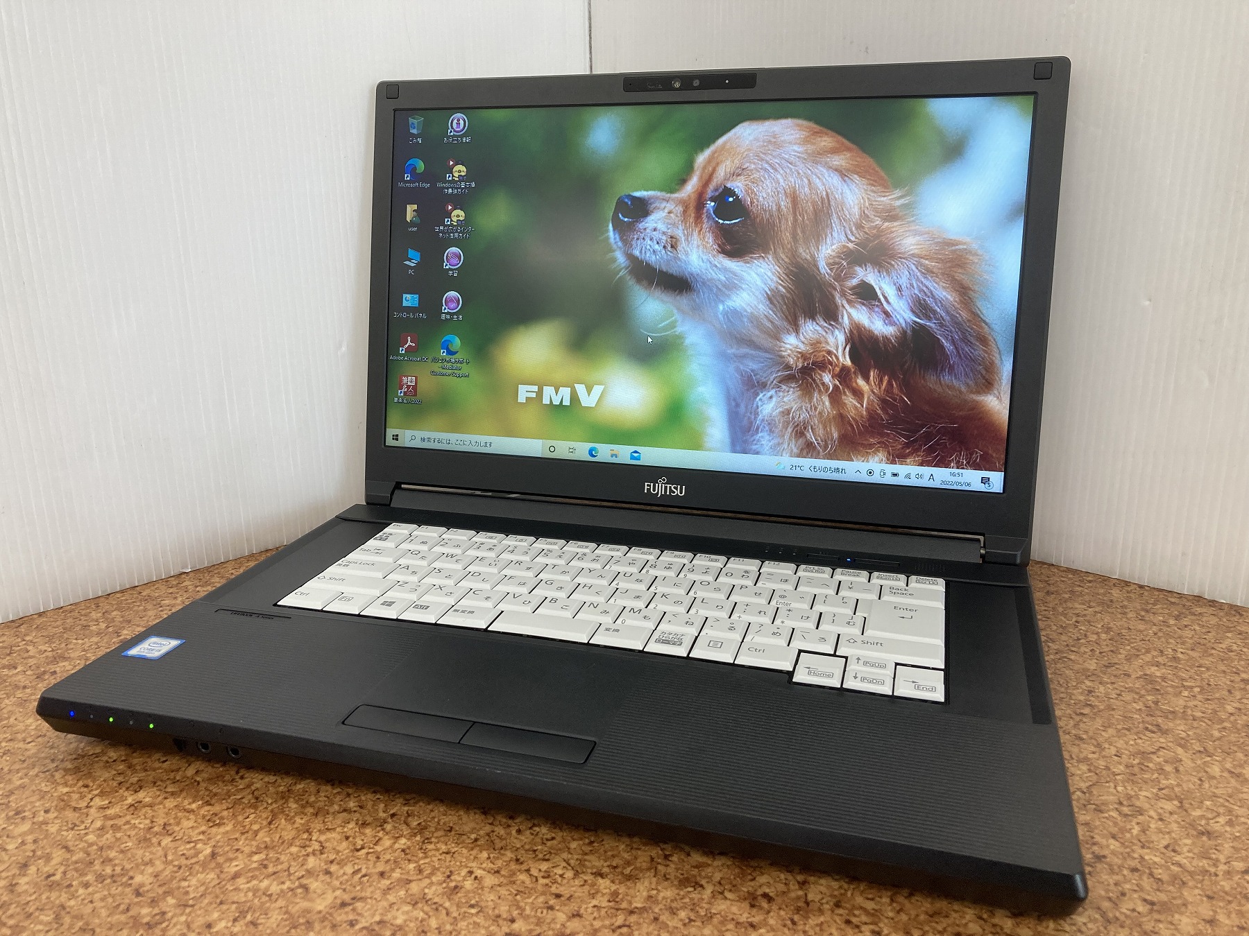 富士通 LIFEBOOK A579/B CPU：Core i5 8365U 1.6GHz / メモリ：8GB