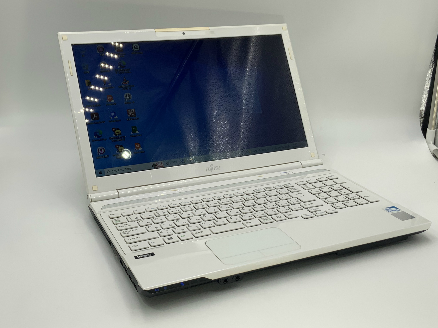 富士通　ノートパソコン　LIFEBOOK  AH42/K