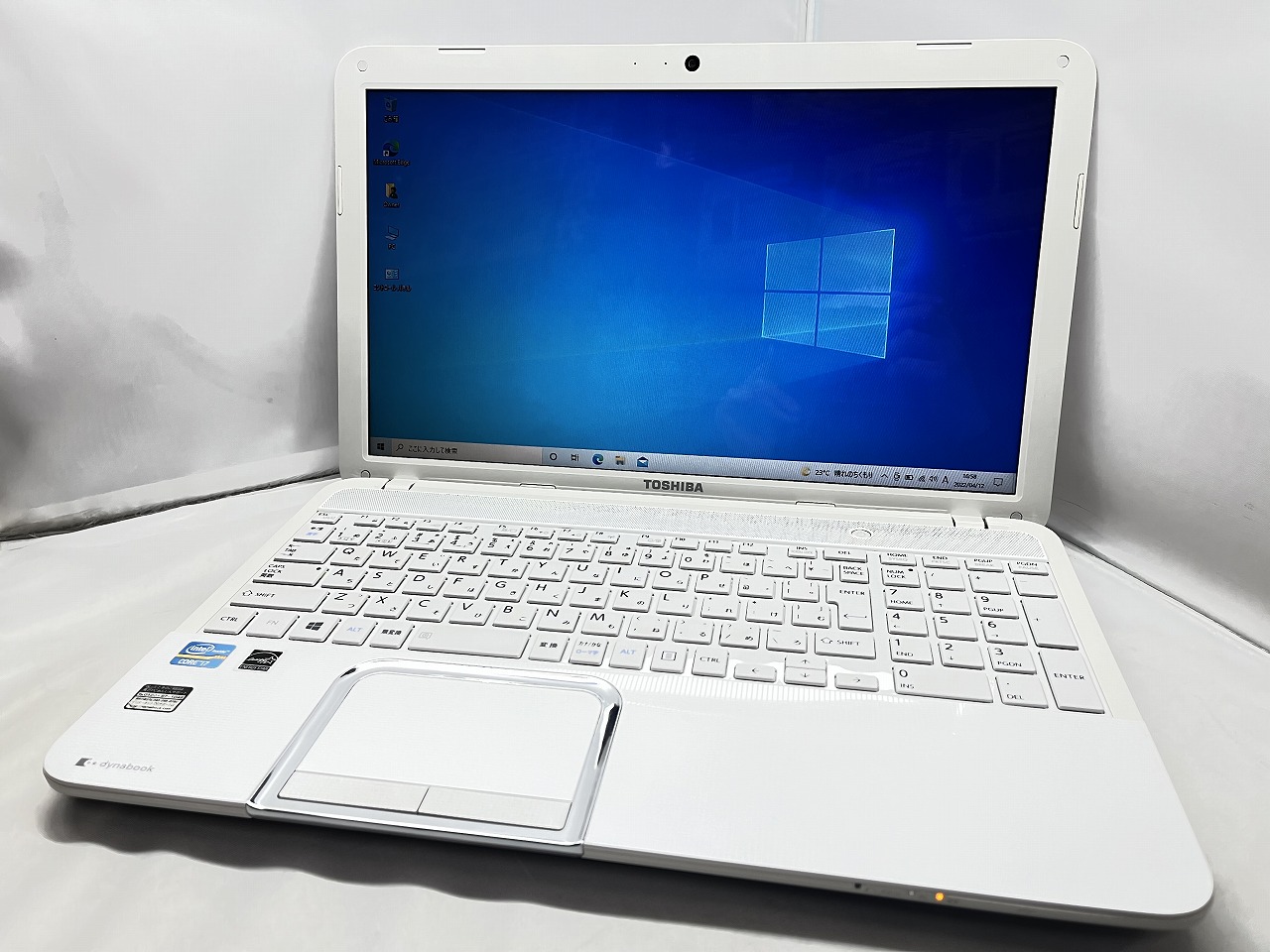 Windows10早い者勝ち/東芝/ Corei5/SSD /新品256GB /白/ T５