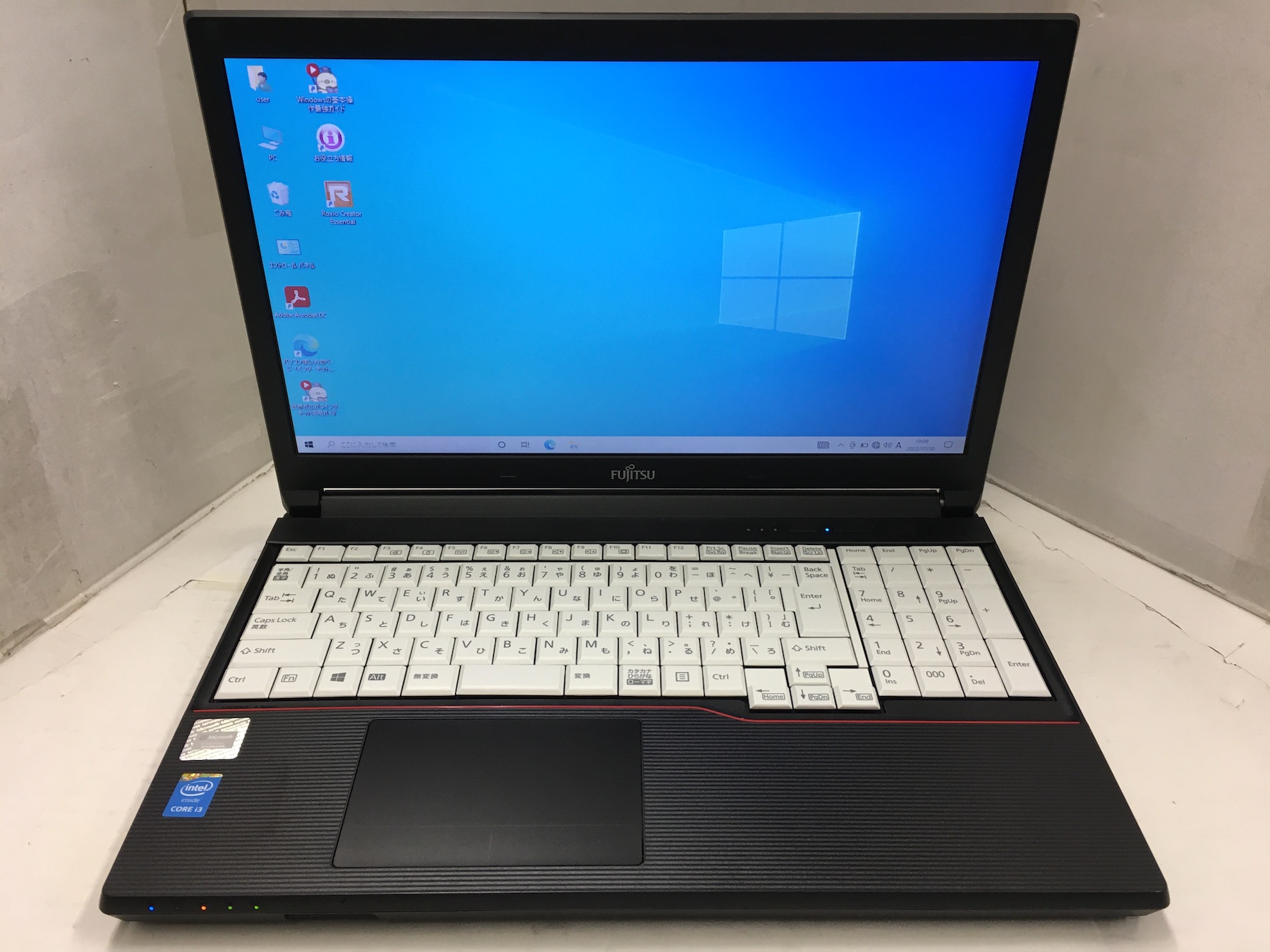 富士通 LIFEBOOK A574/MX (CPU:Core i3 4000M 2.4GHz / メモリ:8GB ...