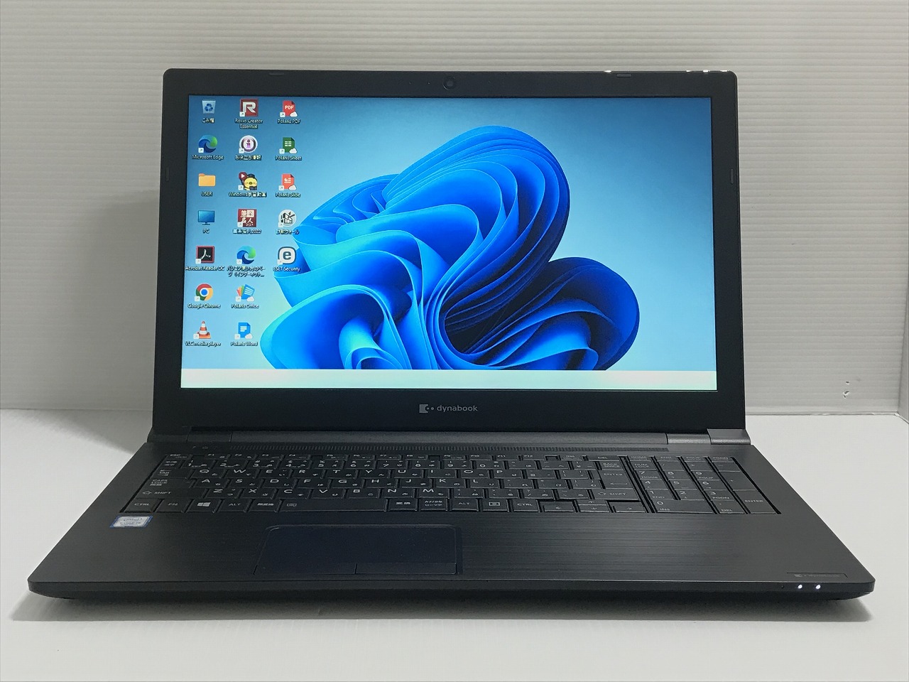 東芝 dynabook B65/EP CPU：Core i5 8265U 1.8GHz / メモリ：8GB / SSD